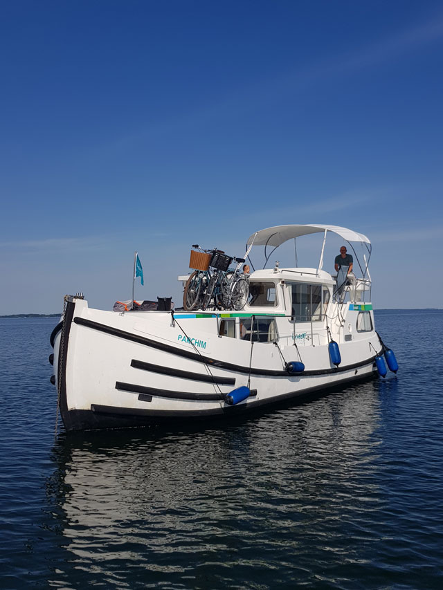 Welcher Führerschein fürs Hausboot fahren?