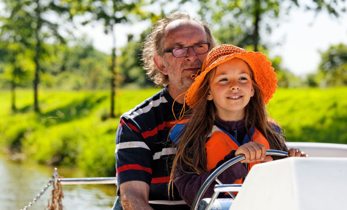 A Guide to Canal Boat Holidays for Beginners