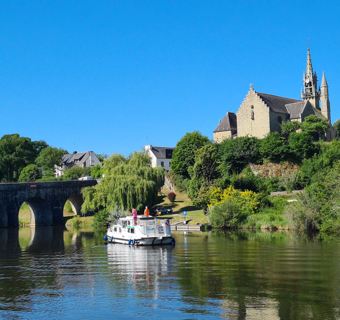 Is the Nantes Brest Canal navigable?