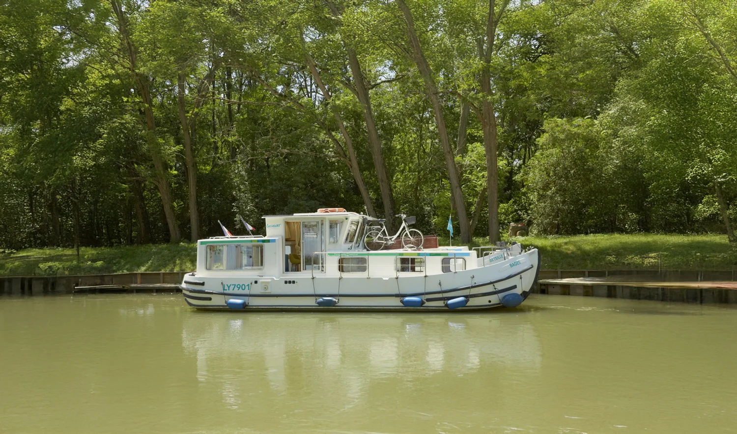 Pénichette Classic<sup>®</sup>Sleeps 2/5 – 1 Cabin