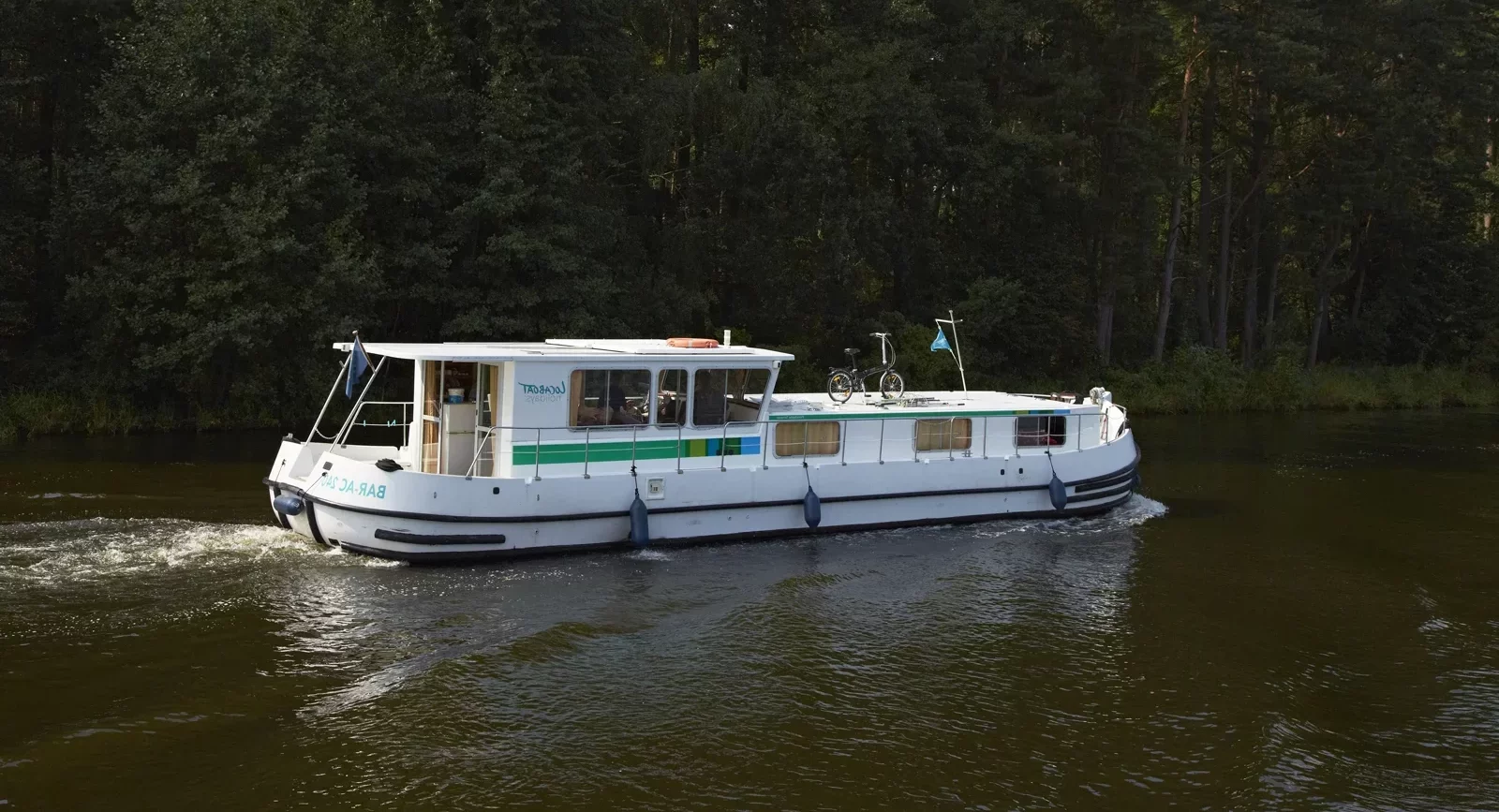 Pénichette Terrasse<sup>®</sup> Sleeps 8/12 – 4 Cabins