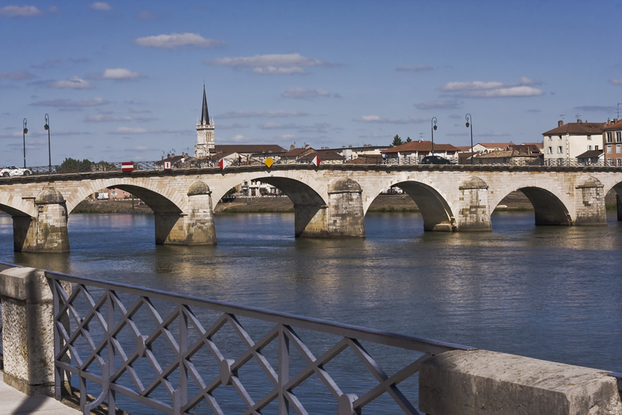 Discovering our departure base of Mâcon