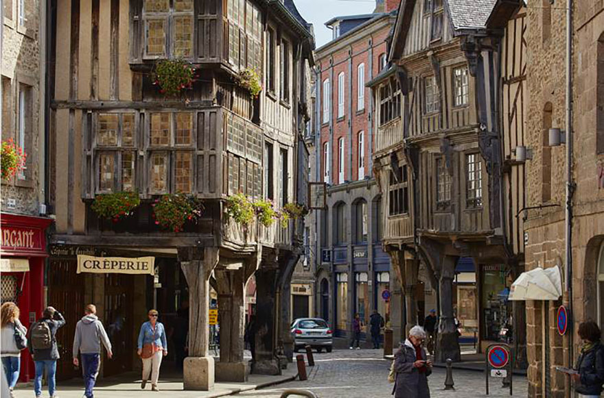 The Ille-et-Rance Canal: cruising at its most relaxing