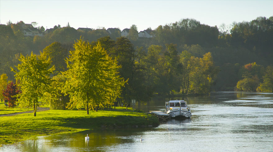 An expert on canal cruising advises beginners