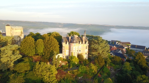 Sancerre sur le Canal Latéral à la Loire vu depuis les airs